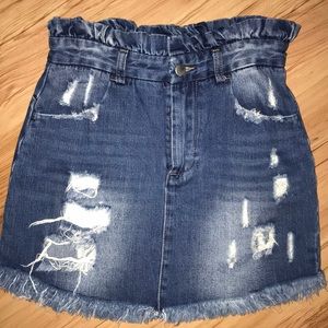 BOUTIQUE BLUE JEAN BUTTON SKIRT
